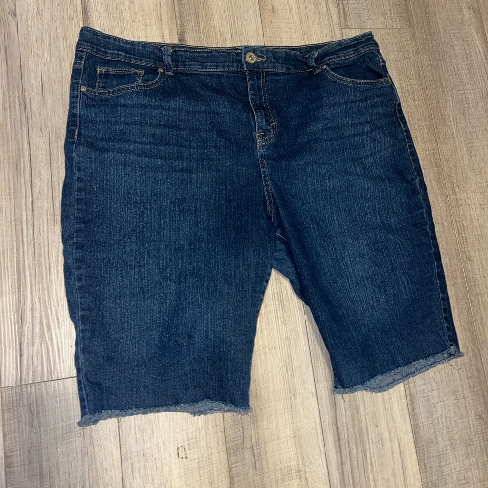 Style & Co Dark Denim Bermuda Shorts Women’s Size 18 Stretch Jean Short Vacation - Picture 4 of 9